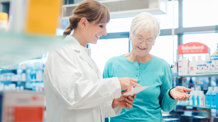 Allt om generiskt utbyte – därför erbjuds du byte av läkemedel på apotek